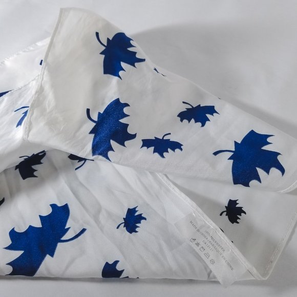 White & Blue Maple Leaf Patterned Scarf/Bandanna - Picture 6 of 8